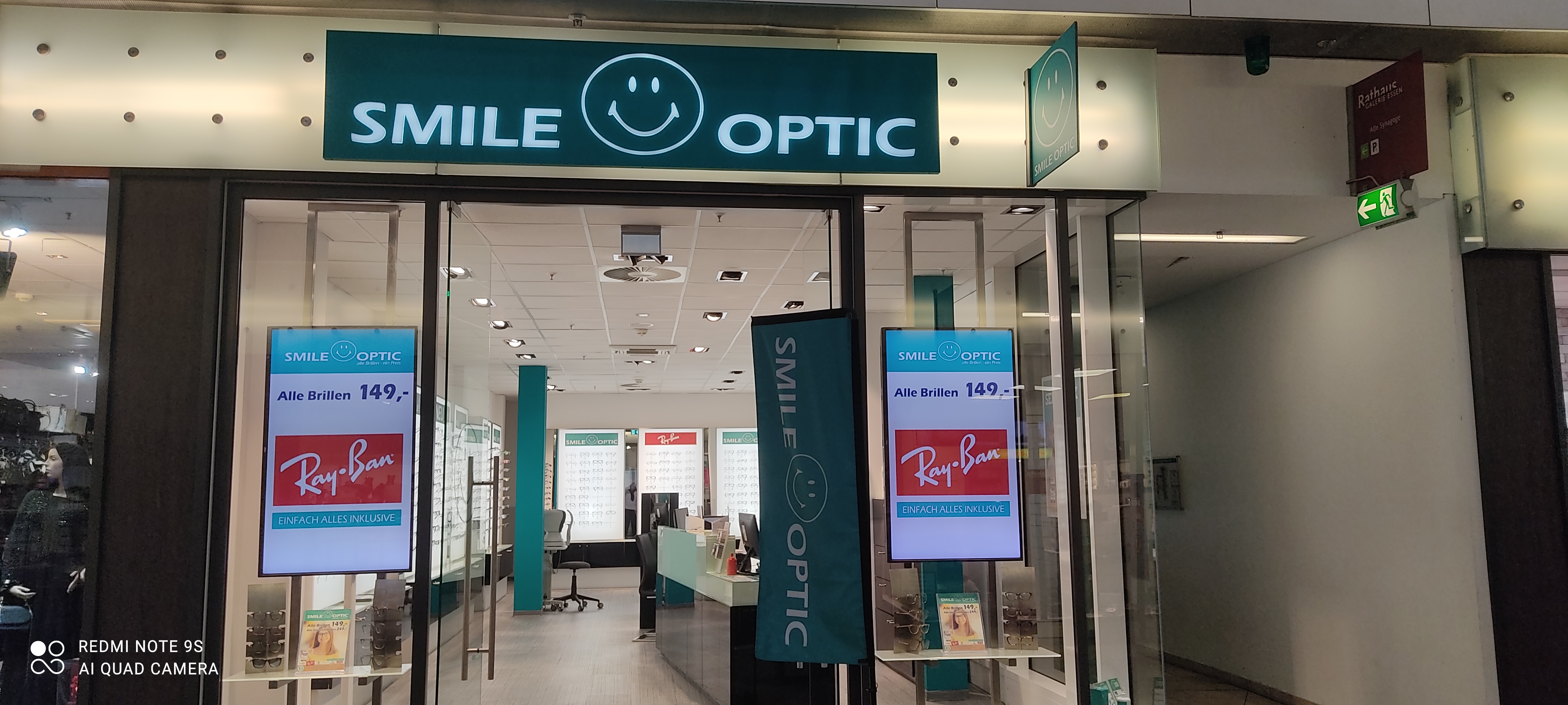 NEUERÖFFNUNG SMILE OPTIC ESSEN NEUERÖFFNUNG SMILE OPTIC ESSEN